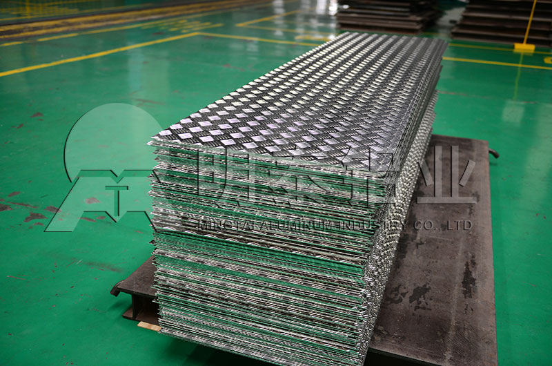 花纹板厂家_五条筋花纹91免费观看网站厂家_价格