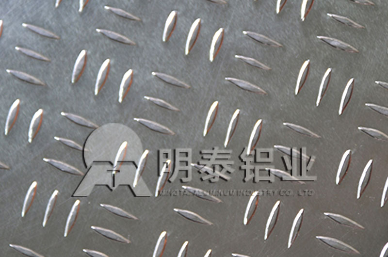 地铁|公交|楼梯防滑用三条筋花纹91免费观看网站