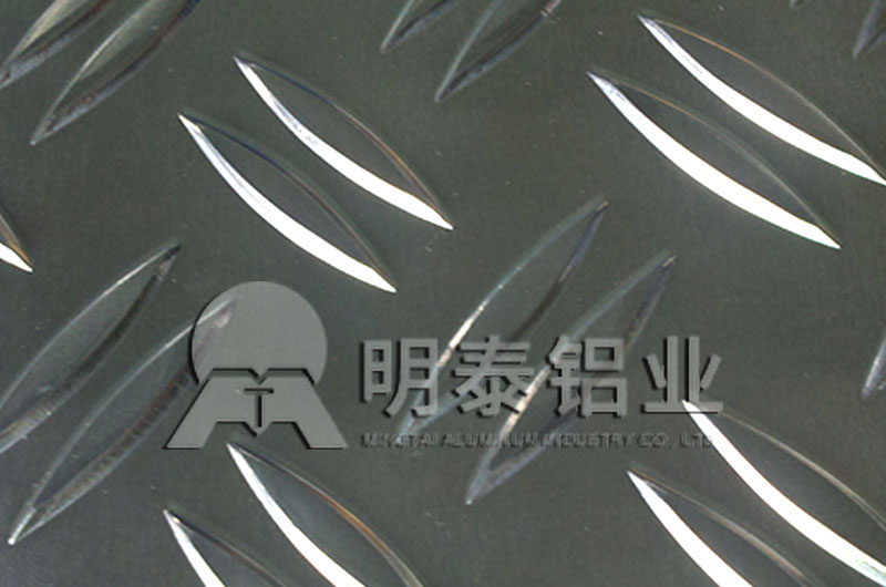 地铁|公交|楼梯防滑用两条筋花纹91免费观看网站