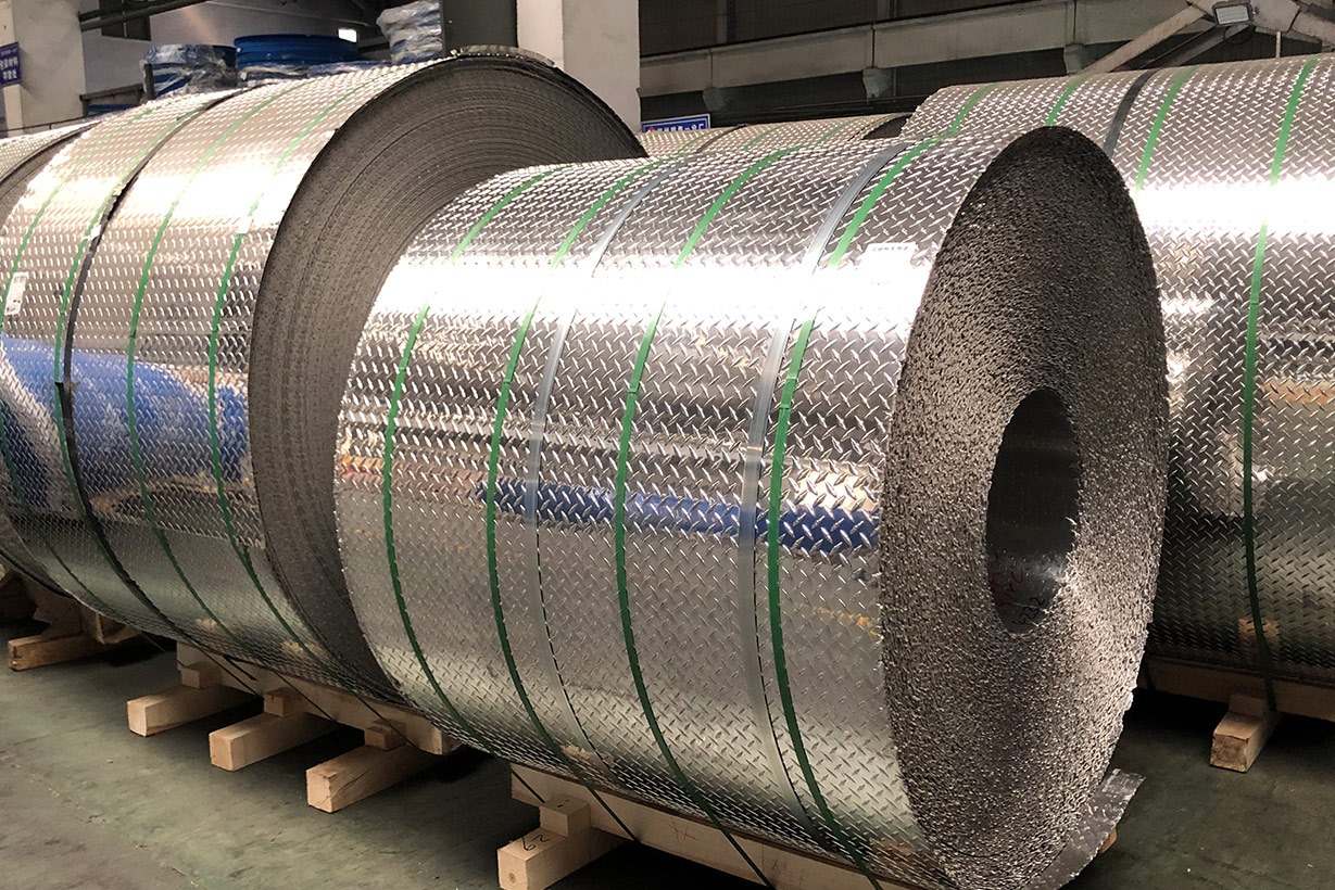 大巴车行李箱91免费观看网站